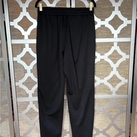 Under Armour Black Sweatpants - Picture 6 of 6